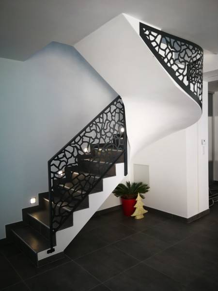 garde corps style orientale pour un escalier à Peypin